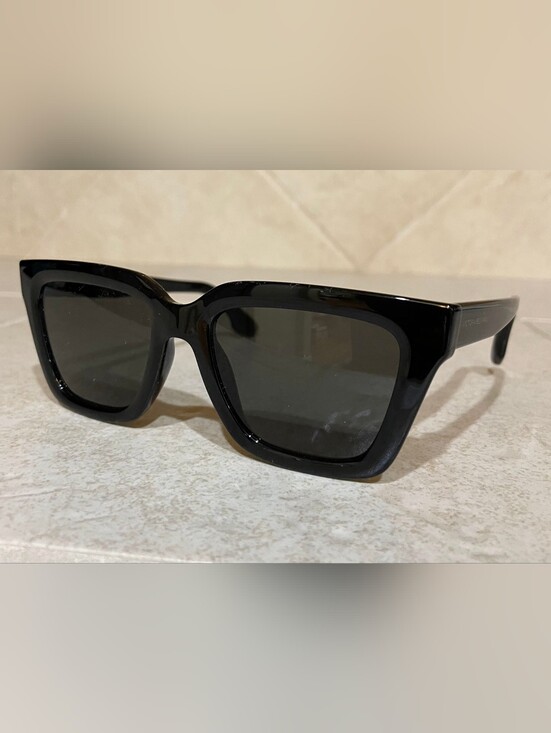 Victoria Beckham Accessories - Victoria Beckham Sunglasses